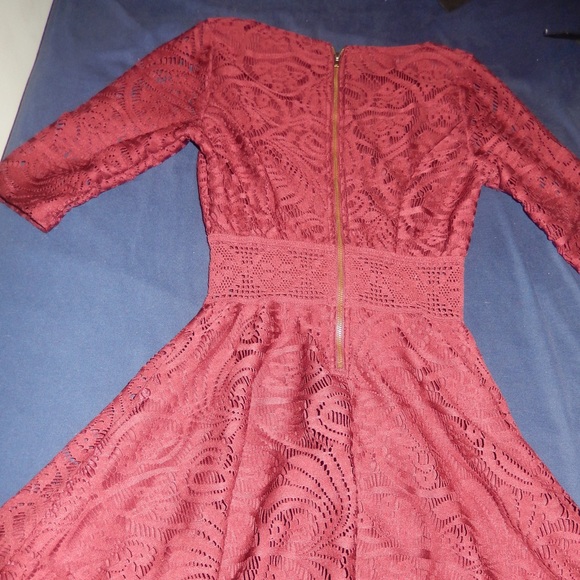 Little red dress - Picture 2 of 3